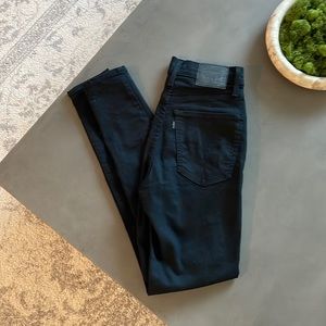 Black Levi’s Jeans